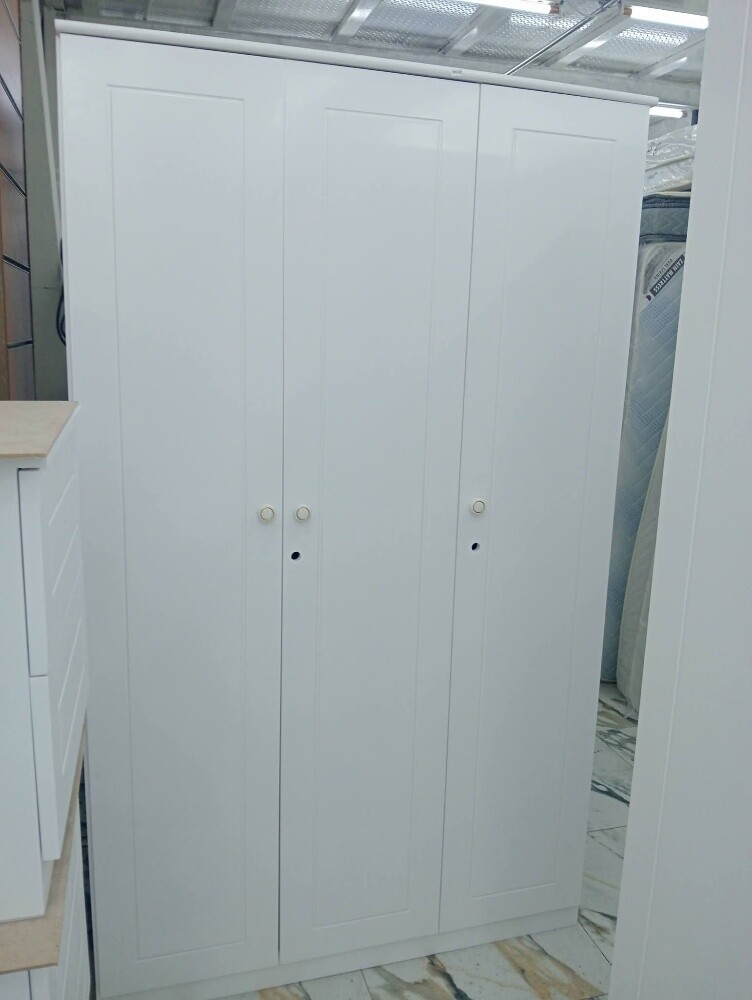 single bed materss available - 9