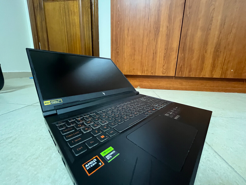 acer nitro v16  - 2