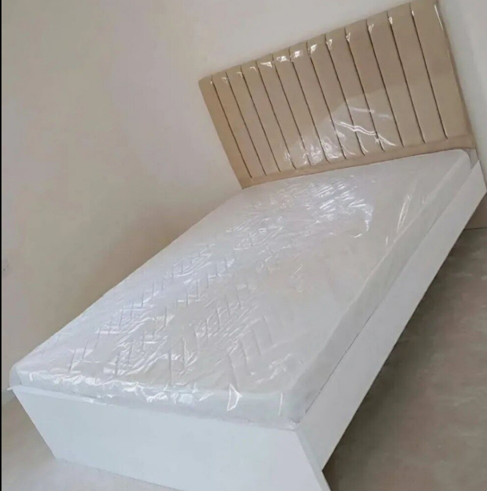 نبيع جميع أنواع مراتب الأسرة والخ - 10