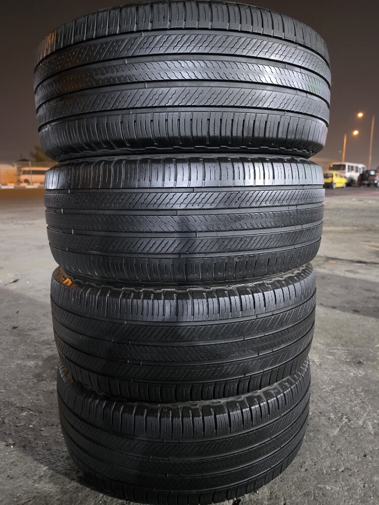 285/60/18 Michelin Tyre - 1