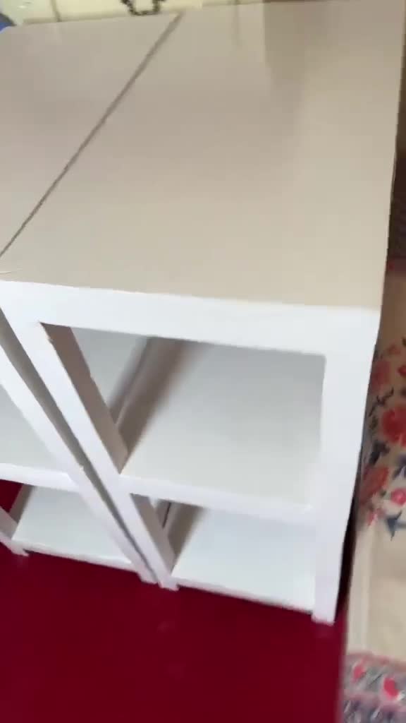 طاولة جانبية بيضاء - 1