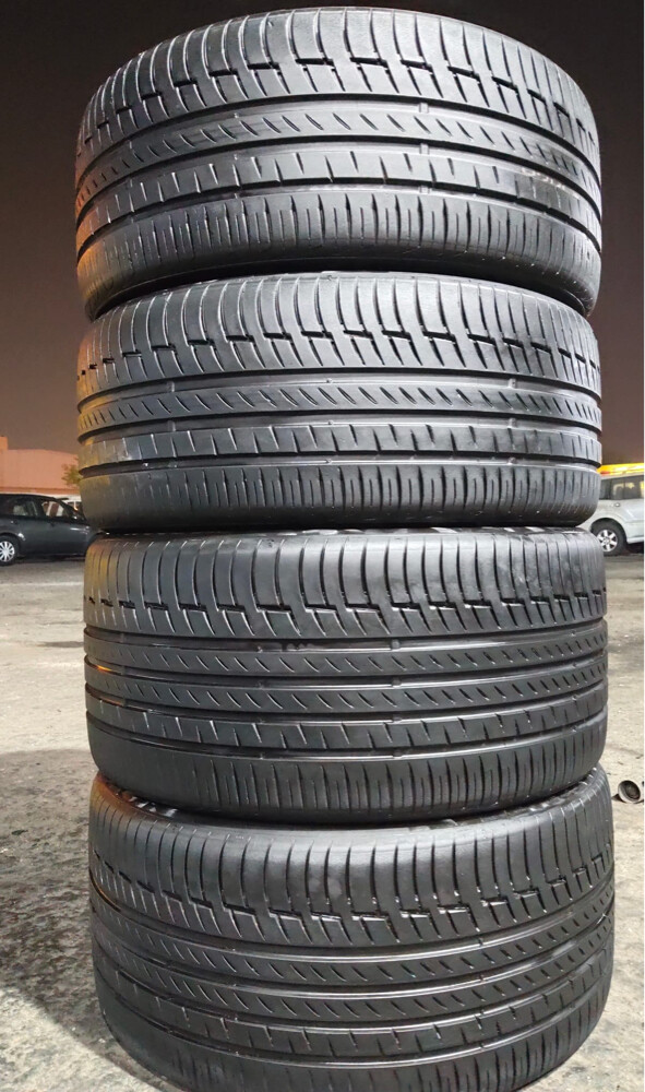 315/30/22 Back, 275/35/22 Front - 8