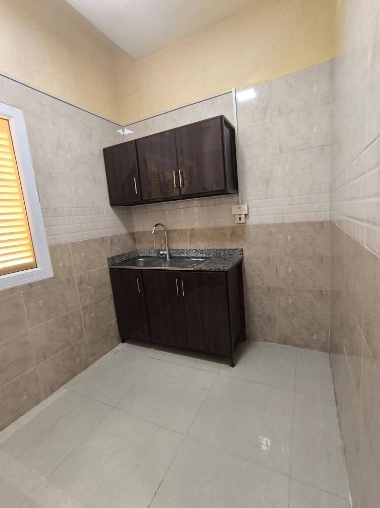 Apartment for rent in Khalifa North - 8