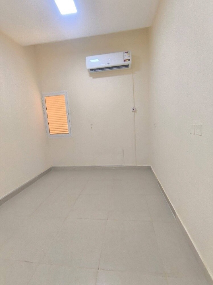 Apartment for rent in Khalifa North - 1