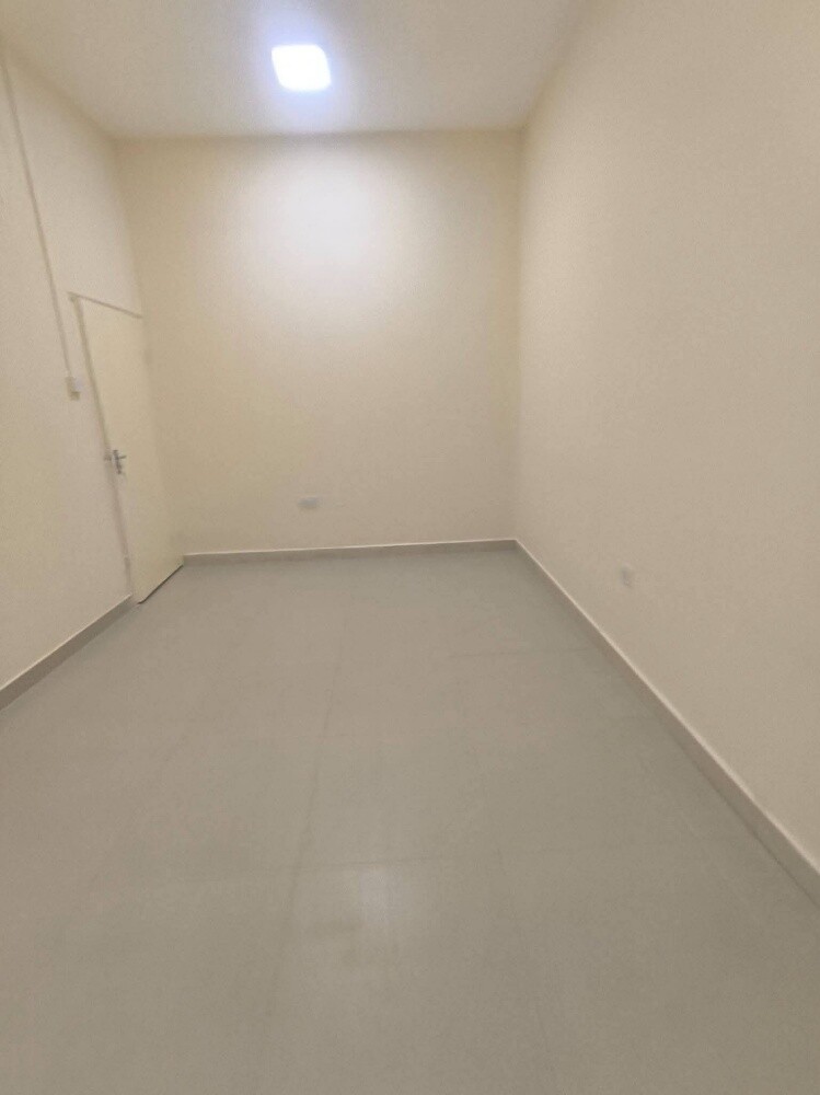 Apartment for rent in Khalifa North - 5