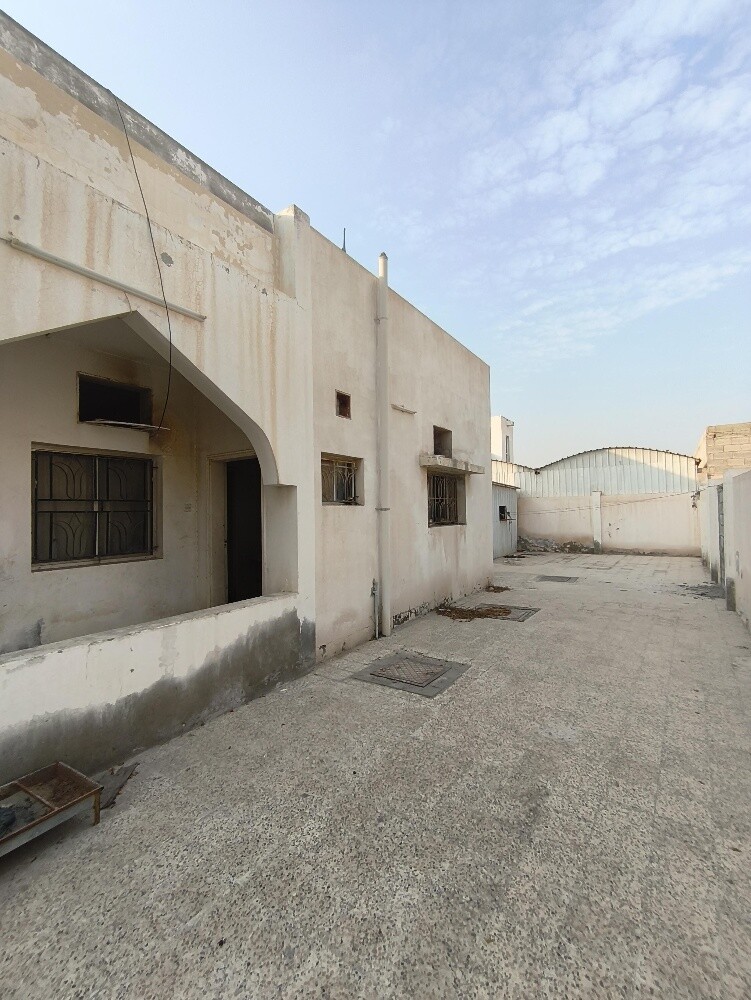 Mebaireek–for Rent Large House - 9