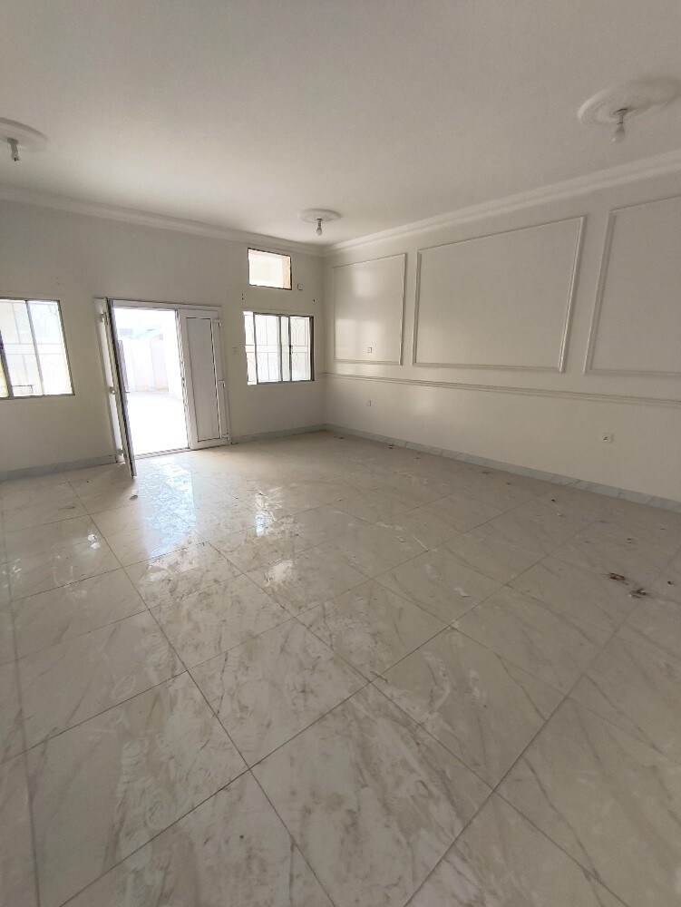 Mebaireek–for Rent Large House - 4