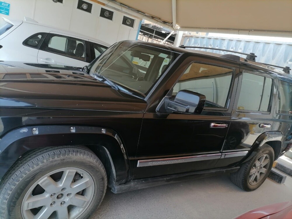 Jeep commander Family  Car - 8