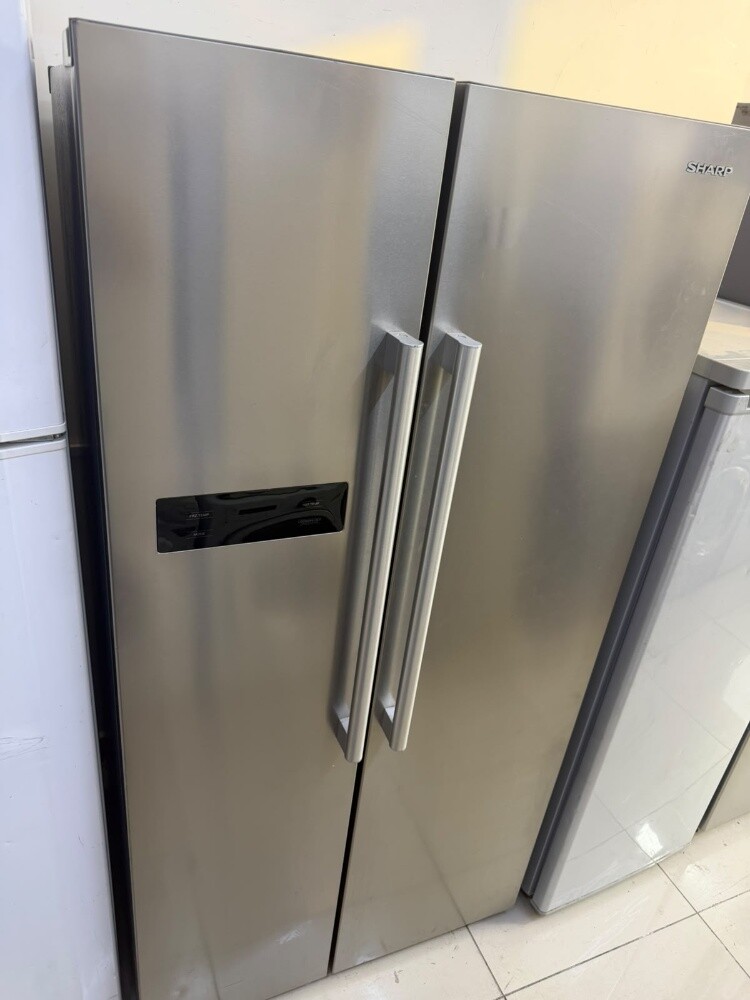 Sharp side by side door referigator - 1