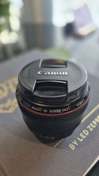Canon 5D Mark 4 + 50mm 1.2 + 24-105 - 8