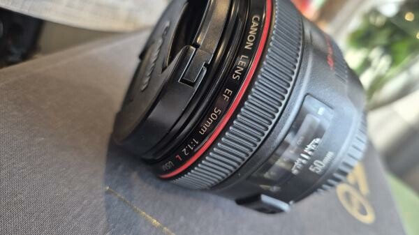 Canon 5D Mark 4 + 50mm 1.2 + 24-105 - 5