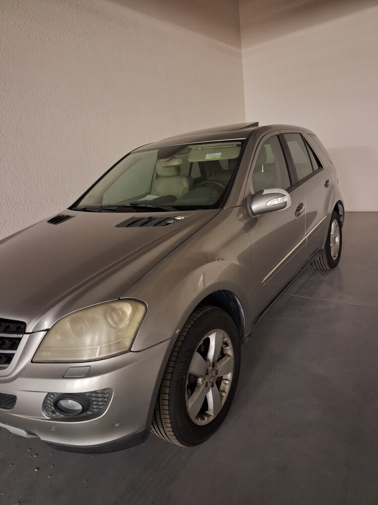 2006 Mercedes-Benz ML500  - 1