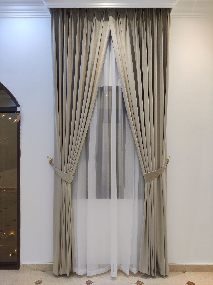 Sofa's and curtains - 21