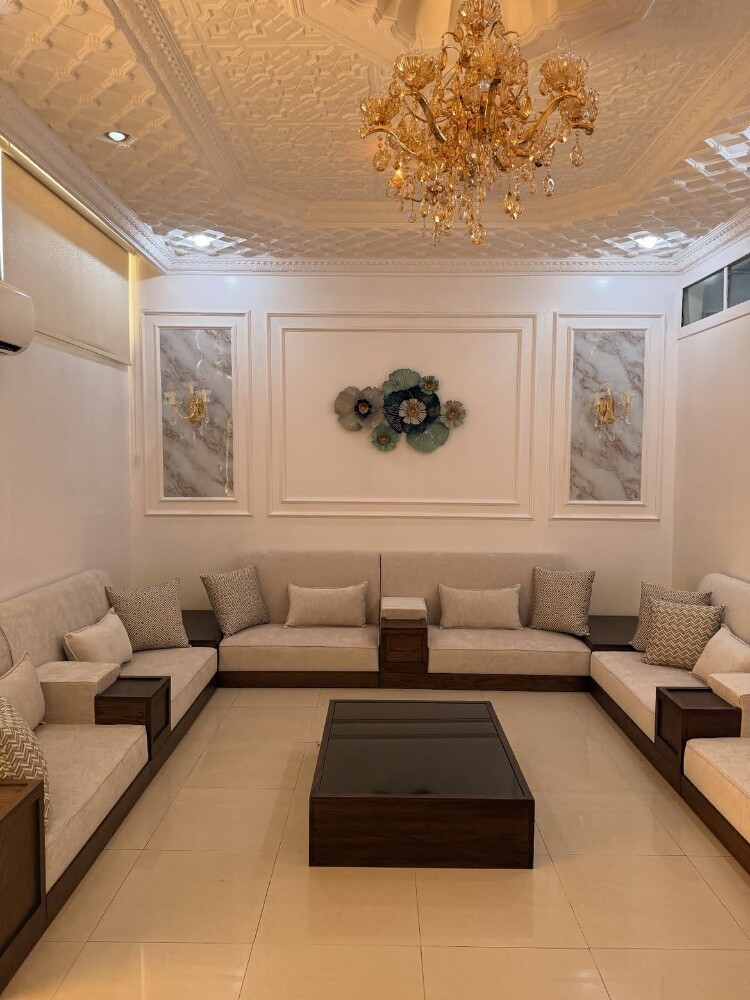 Sofa's and curtains - 7