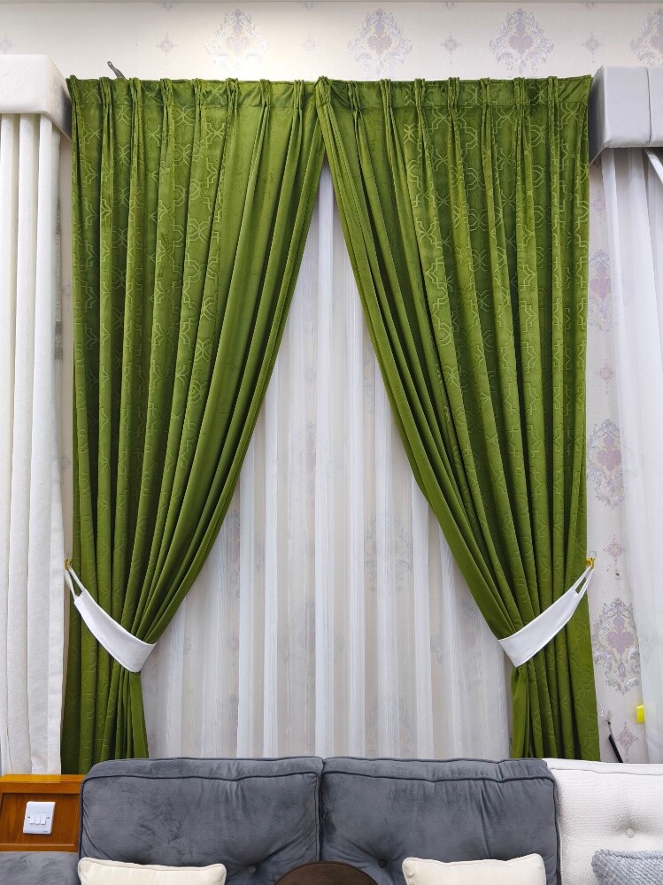 Sofa's and curtains - 20