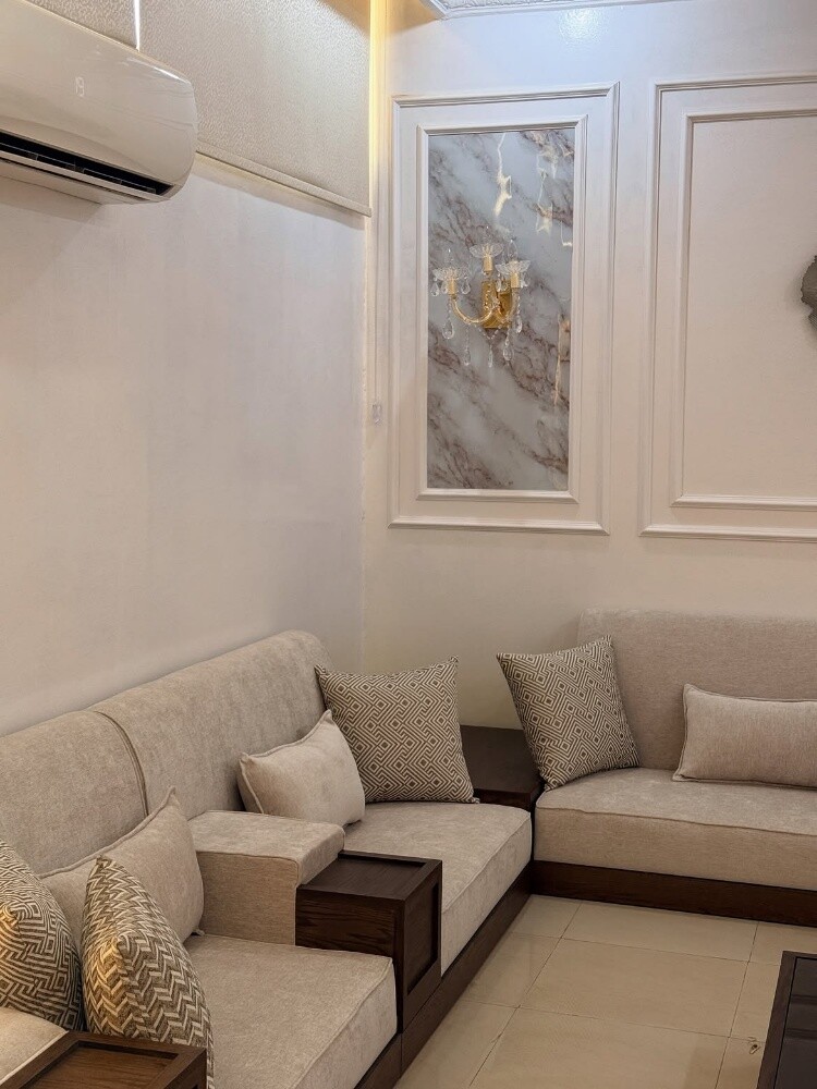 Sofa's and curtains - 6