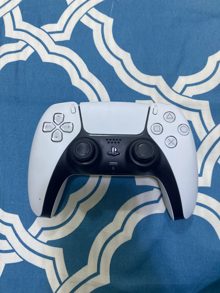 يد سوني 5 - 1
