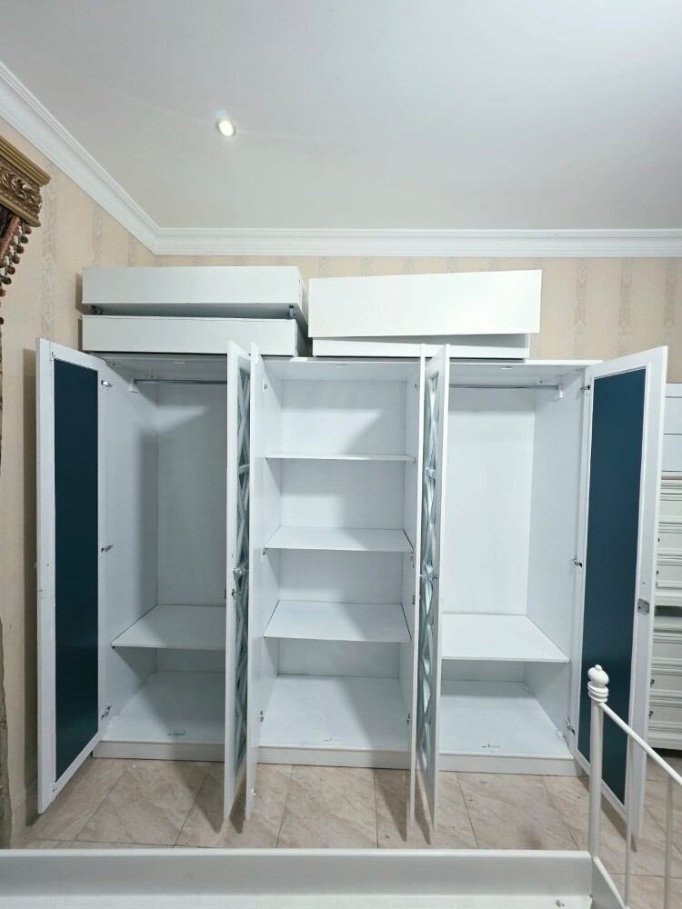 6 Door cabinet - 5