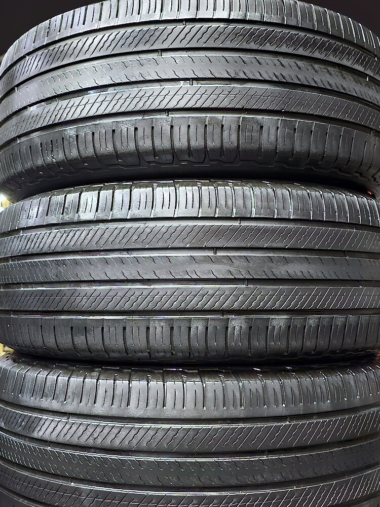 285-65-17,,,,, Michelin brand - 2