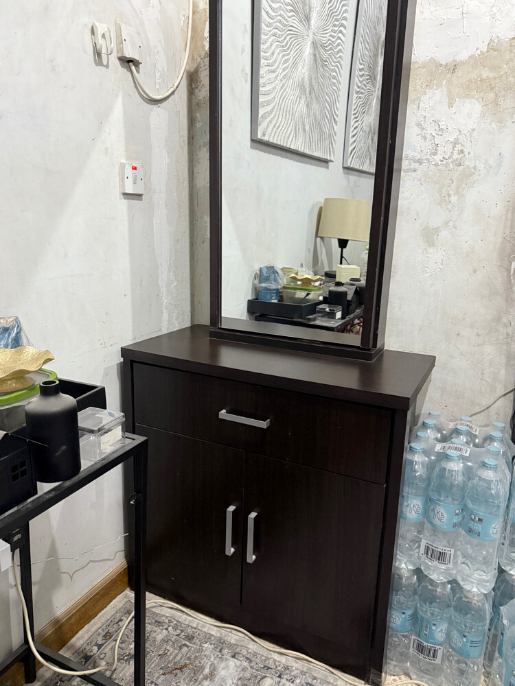 dresser for urgent sale - 3