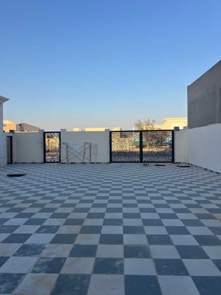 للبيع فيلاكبيرة بصخامة - 2