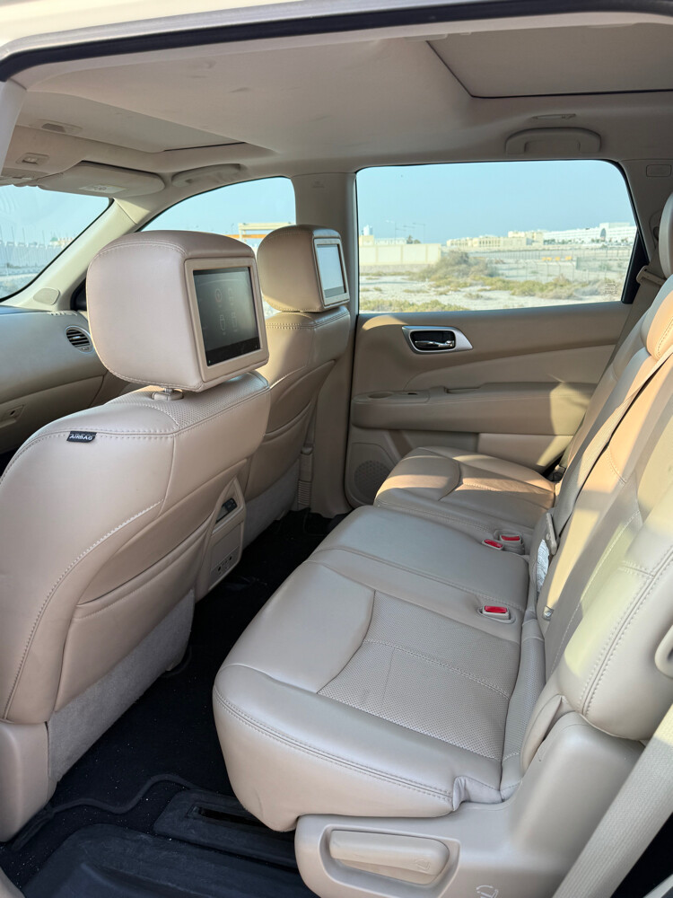 nissan pathfinder SL - 7