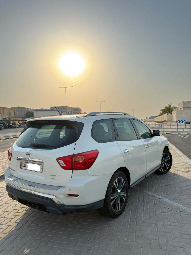 nissan pathfinder SL - 2