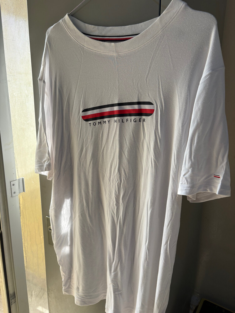 jersey and T-shirt all is original - 13