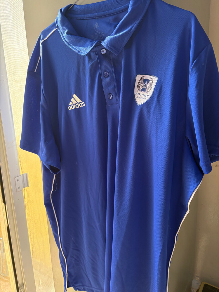 jersey and T-shirt all is original - 6
