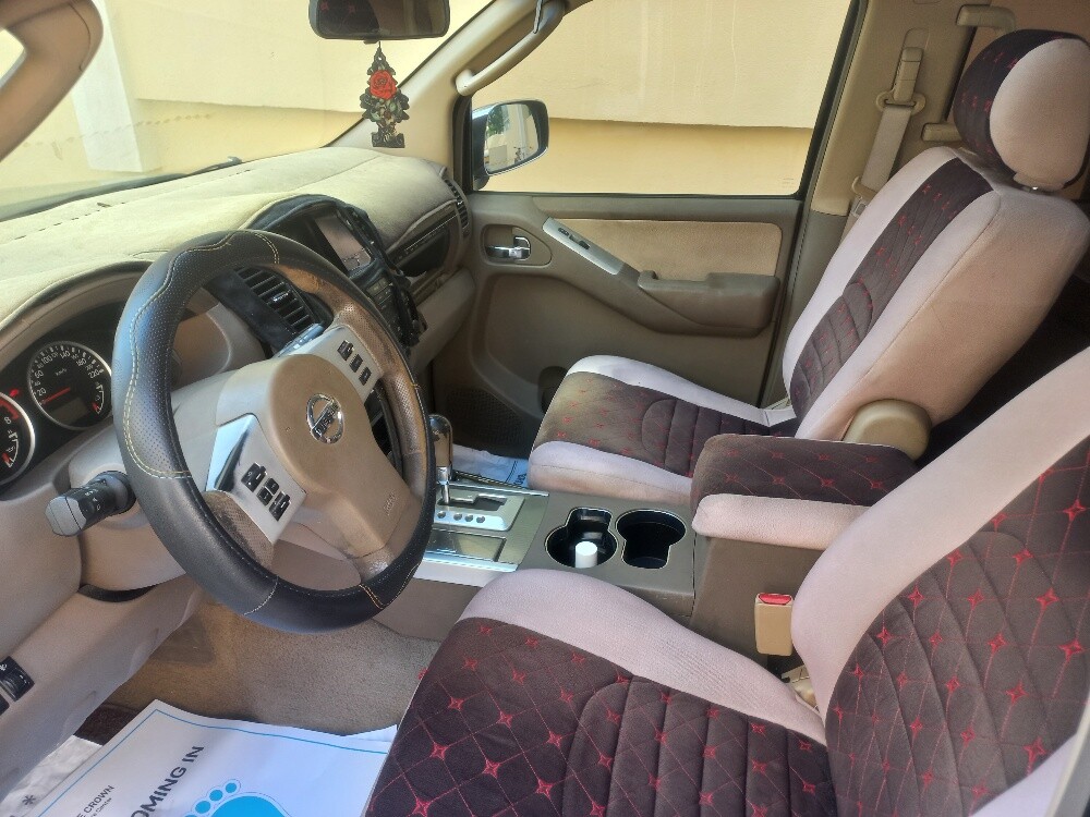 Nissan pathfinder very good  condit - 5
