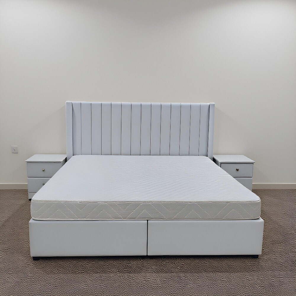 Bed or Materss available - 10