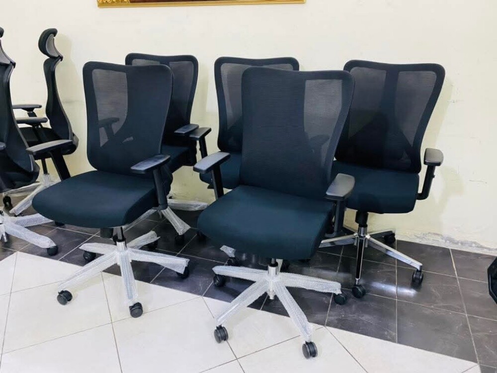 office sat/ metting tabel - 2