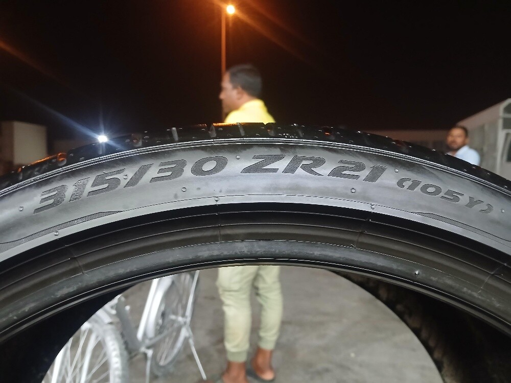 315/30/ZR21.Pirelli Brand - 4