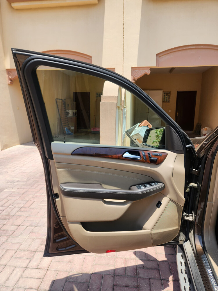 Excellent condition, one lady owner - 7