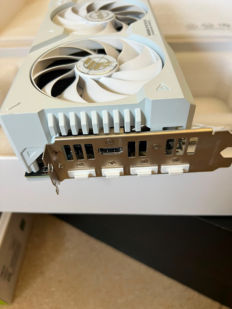 4070 تي اي سوبر  - 7