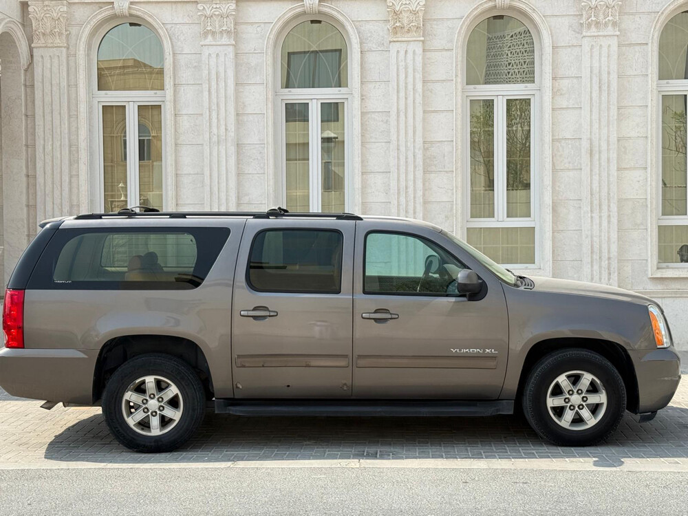 gmc yukon subrban XL - 3