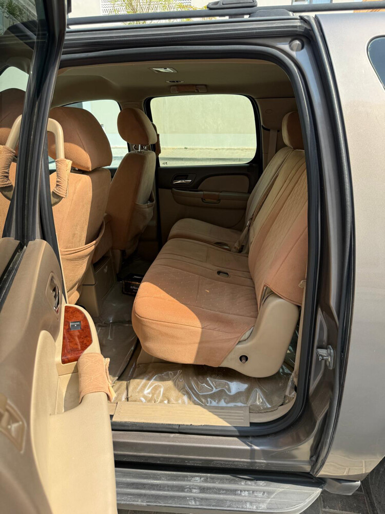 gmc yukon subrban XL - 7