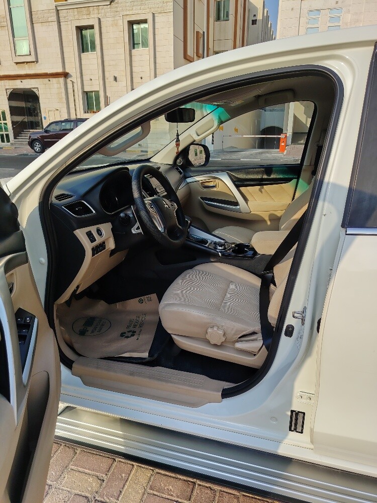 Montero Sport 2019 (Mid OPTION) - 8