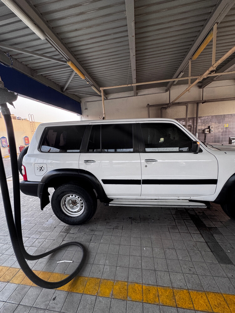 نيسان - 9