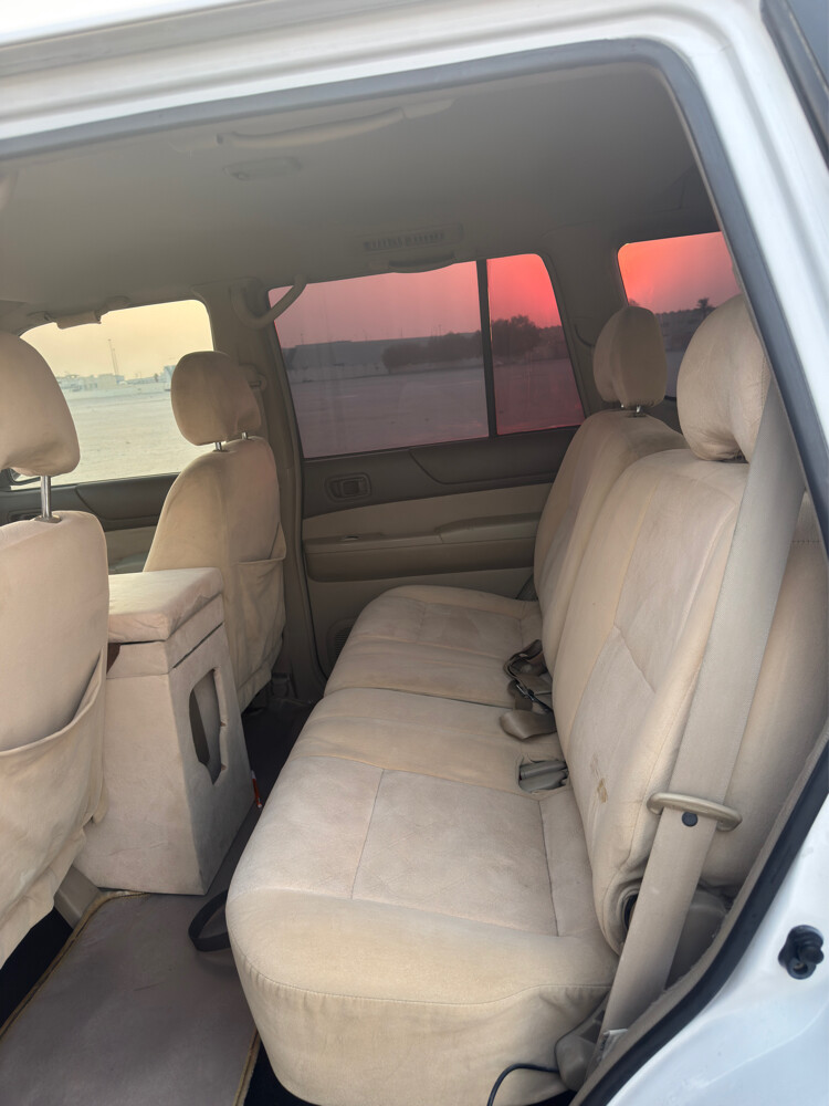 نيسان - 4