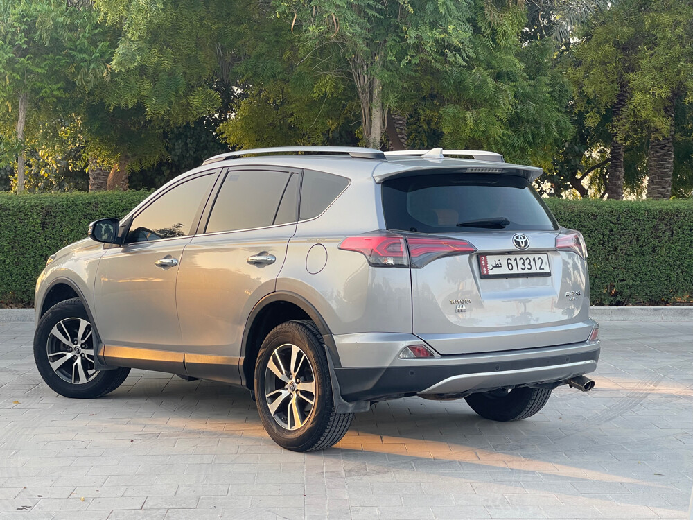 Toyota RAV4 4WD - 13
