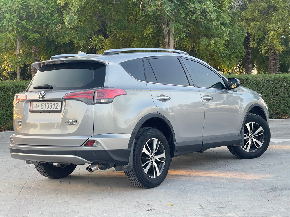 Toyota RAV4 4WD - 8