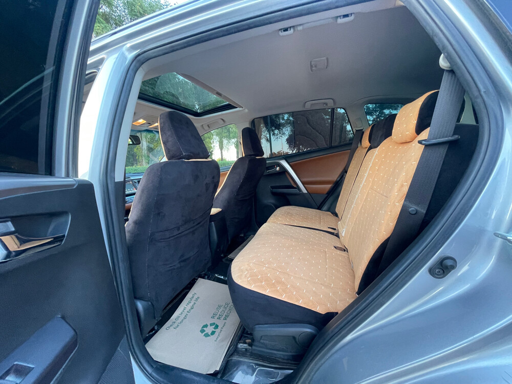 Toyota RAV4 4WD - 11