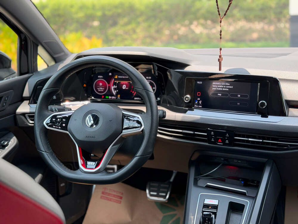 Volkswagen Golf GTI MK8 - 12