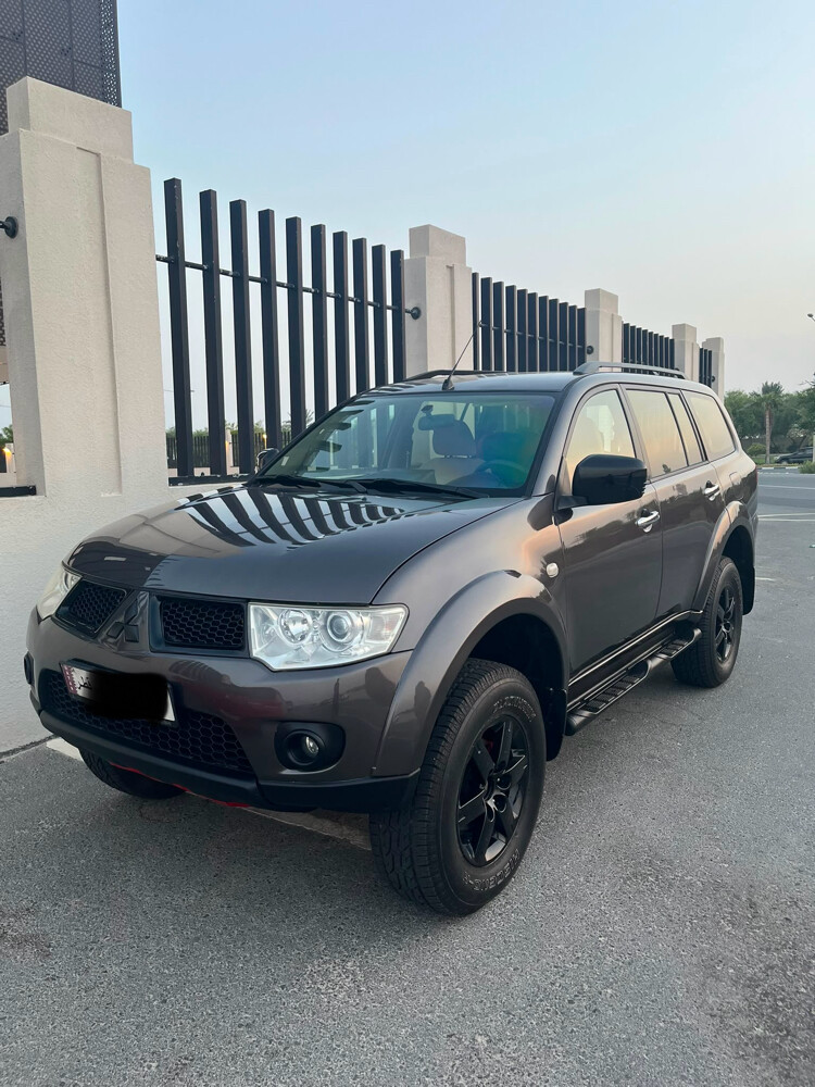 Mitsubishi Pajero Sports 2011  - 5