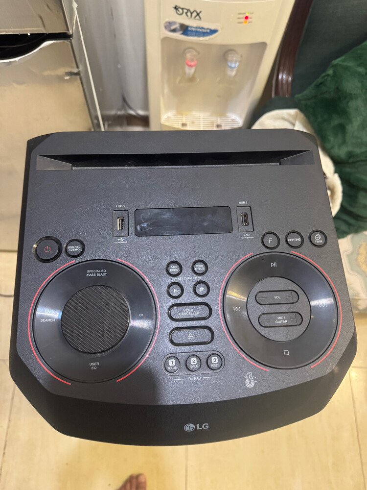 LG ON9 XBOOM PARTY SPEAKER - 2