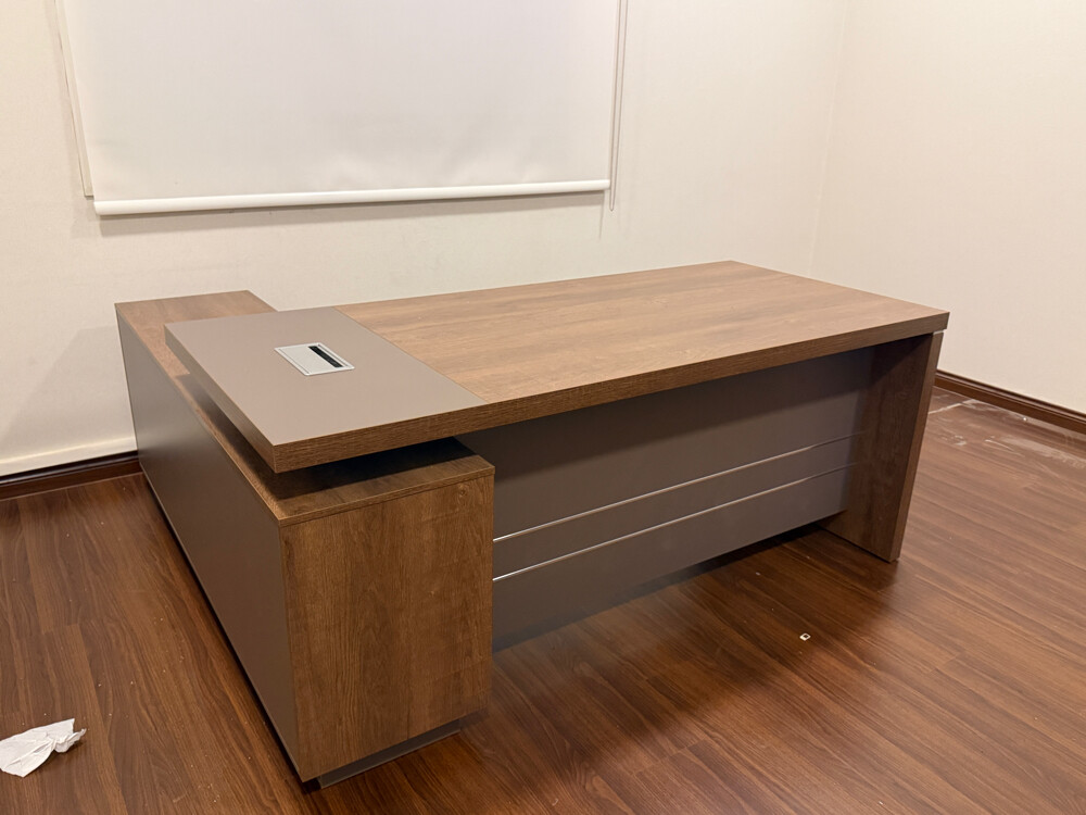 USED excessive furniture table DOHA - 3