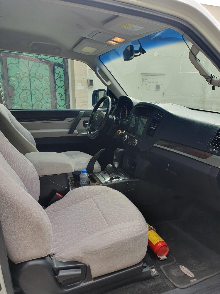 Mitsubishi pajero 2012 3.5 v6. - 7