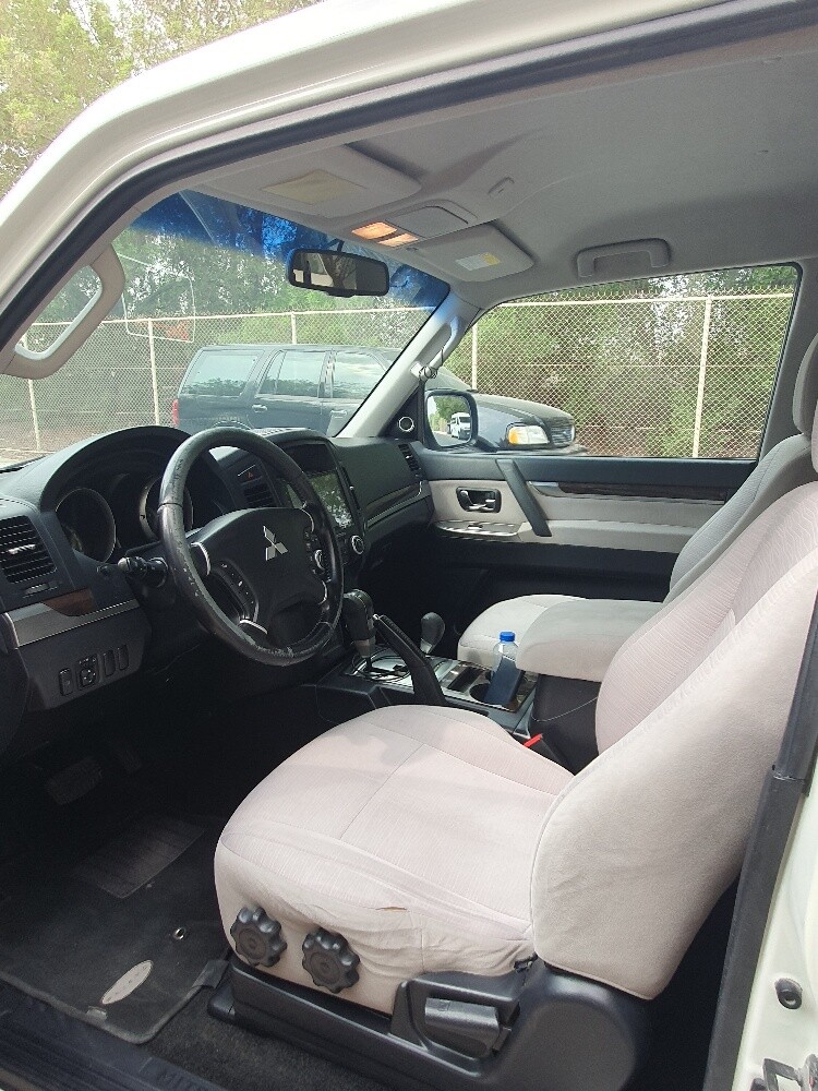 Mitsubishi pajero 2012 3.5 v6. - 9