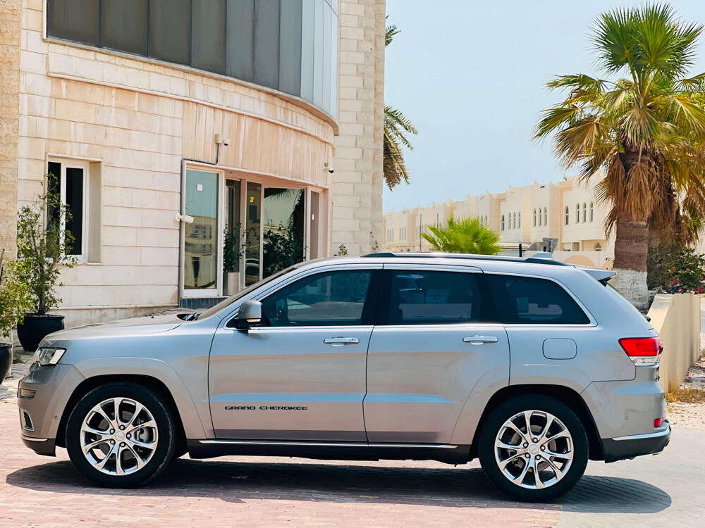 JEEP GRAND CHEROKEE SUMMIT 2021  - 12